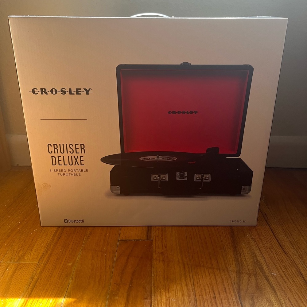Crosley Cruiser Deluxe Turntable - Black and Red